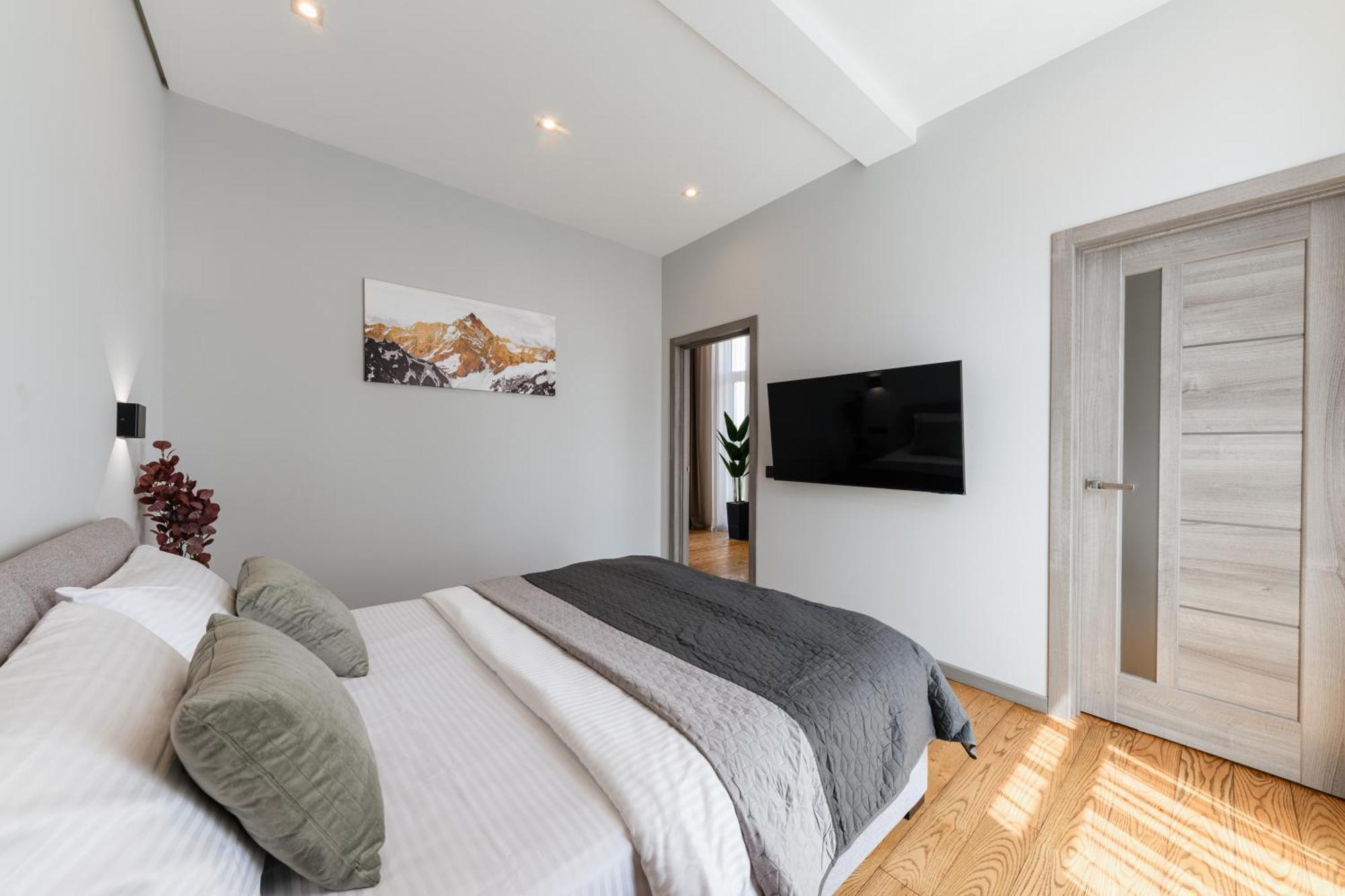 Luxury Apartments Smart House Ujhorod Exterior foto