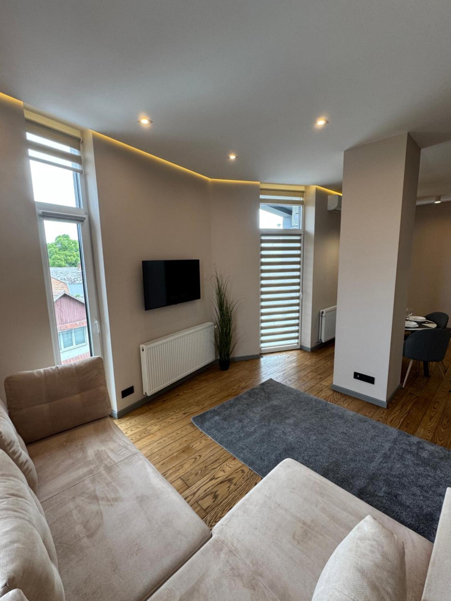 Luxury Apartments Smart House Ujhorod Exterior foto